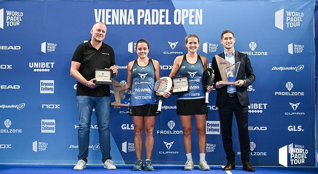 Entrega ttulos Ari y Paula Viena Open