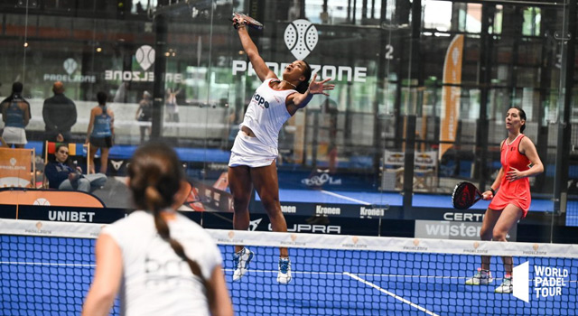 Lea Godallier y Teresa Navarro inicio cuadro final Viena Open 2022