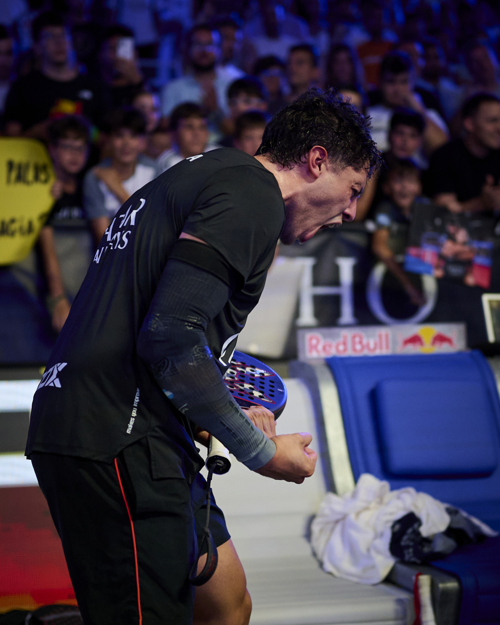 Agustín Tapia gritando tras conseguir un gran punto (Premier Padel)