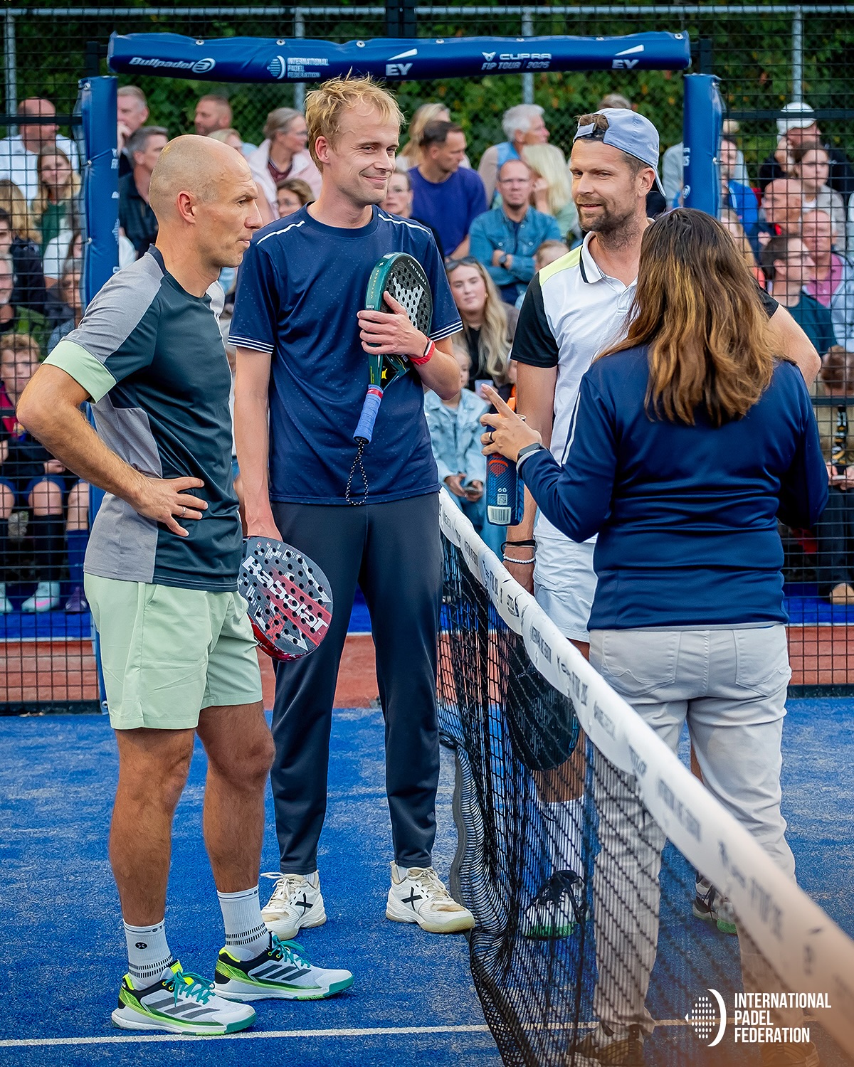 Arjen-Robben-futbolista-pádel-2025