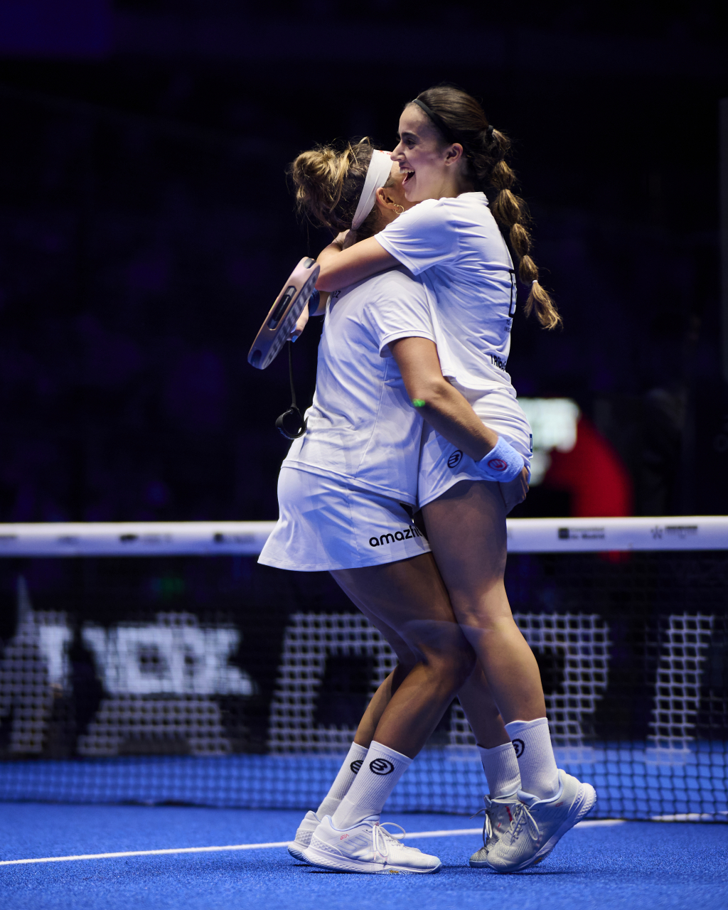 Bea-González-y-Claudia-Fernández-campeonas-en-Madrid-P1-2025