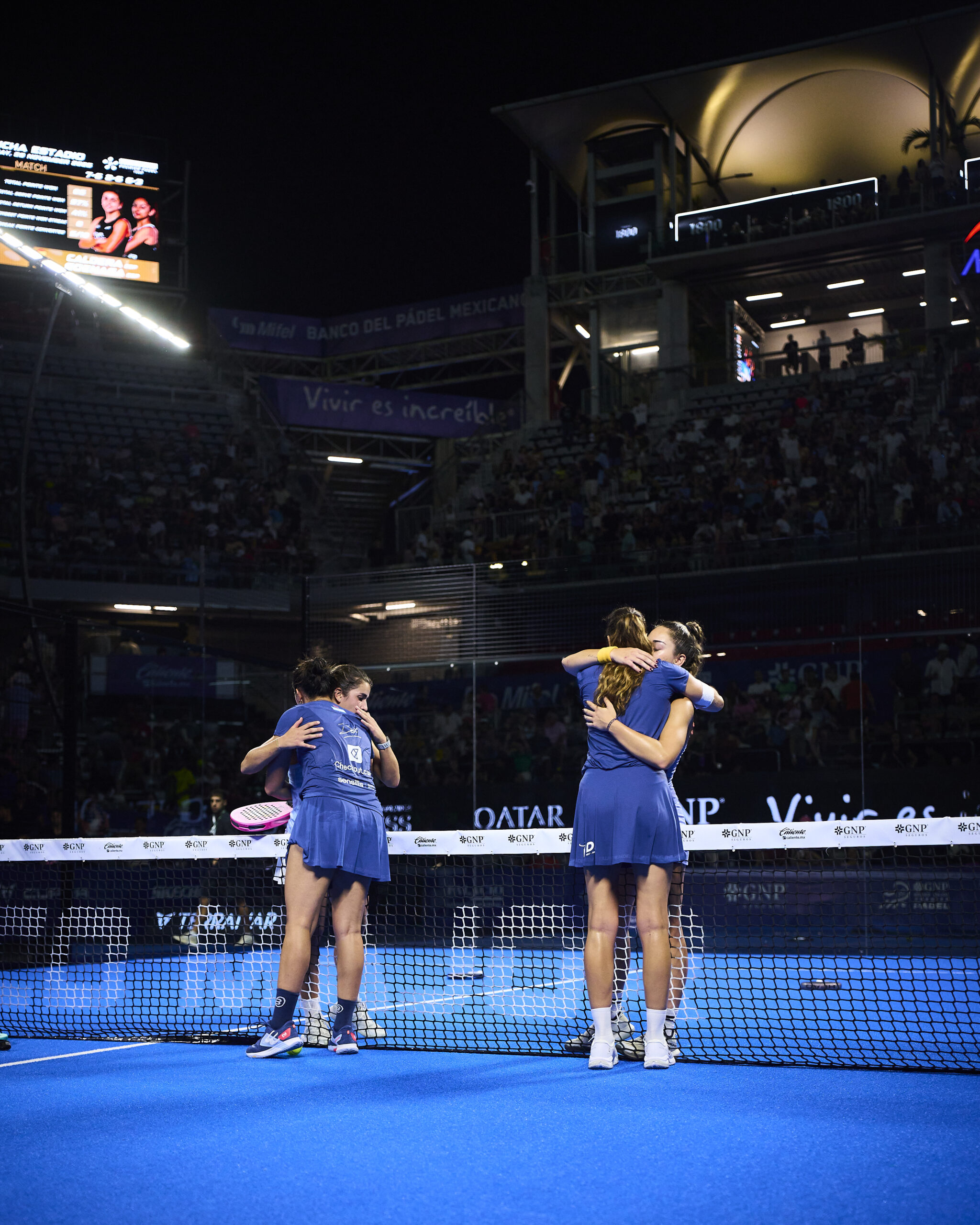 dos- parejas-cronica-semis-acapulco