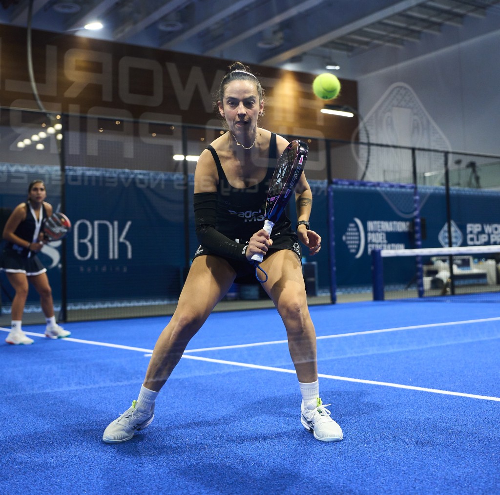 Lara Arruabarrena y Julieta Bidahorria primera rodna cuadro final chicas Kuwait 2025 dentro