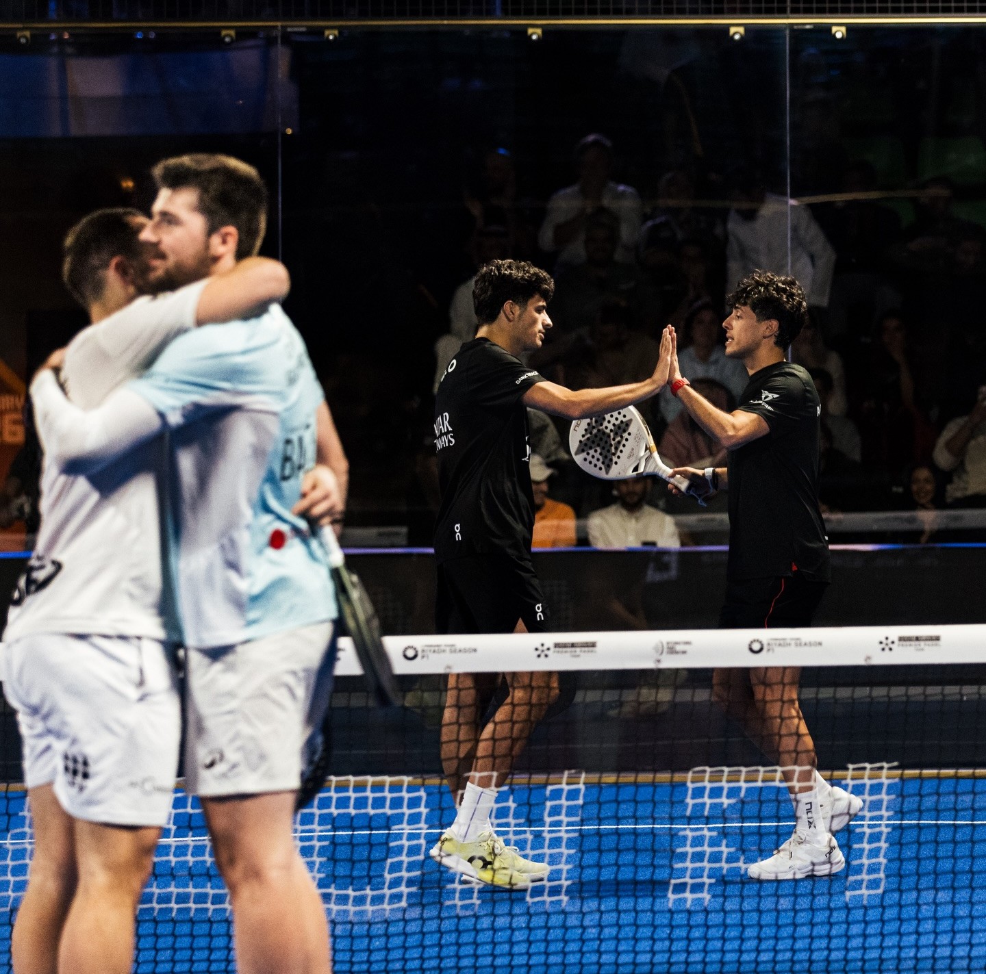 Tapia y Coello celebrando la victoria en su primer partido en Riad 2026