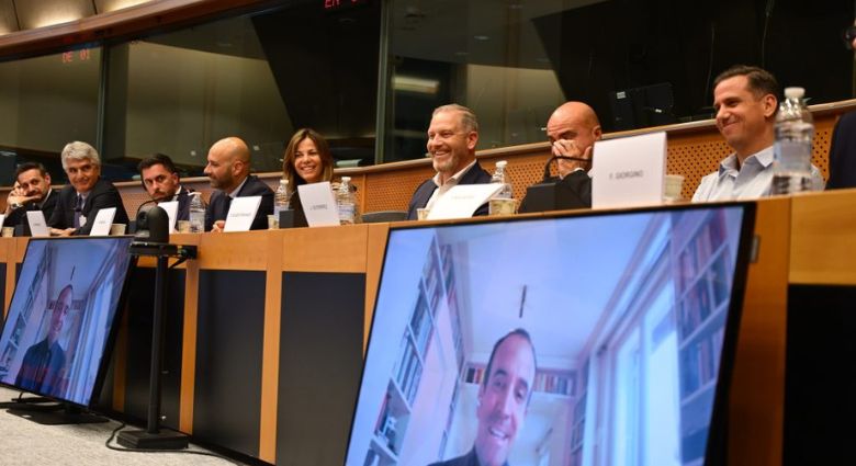 parlamento-europeo-padel