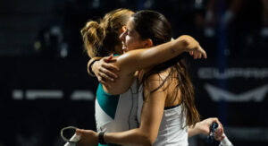 Victoria-Kurz-y-Camila-Fassio-billetes-a-cuadro-final-Burdeos-2026