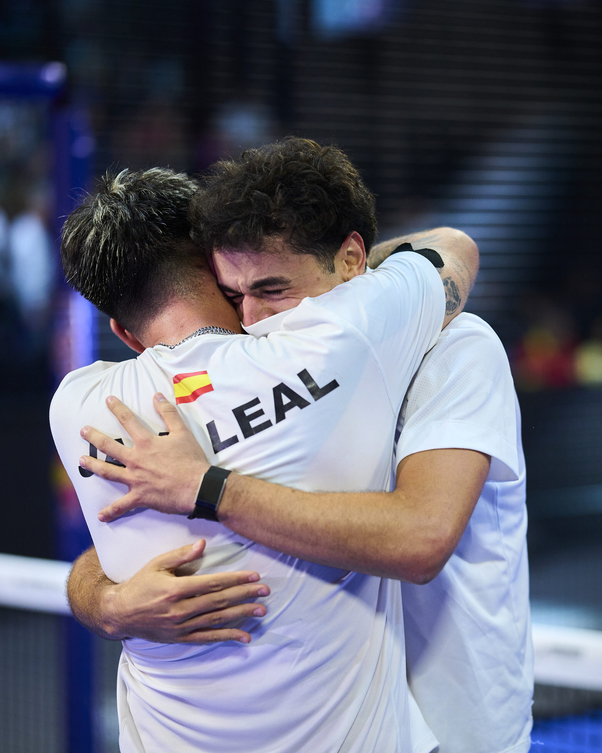 guerrero-leal-abrazo-semis