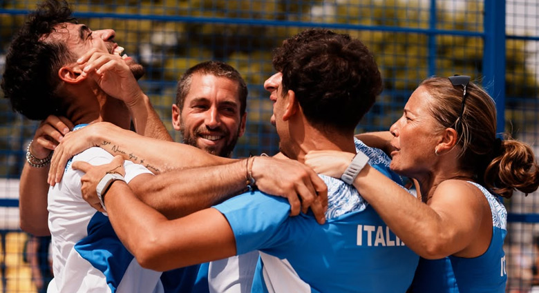 Equipo Italia Juegos Mediterráneos podio 2026