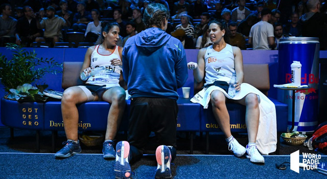 Banquillo Mapi y Sofia final Dinamarca Open 2022