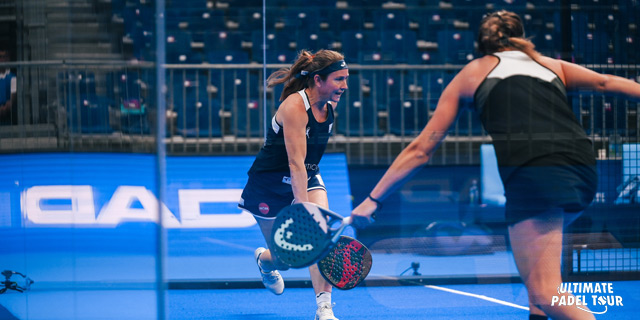 Carolina Navarro y Marina Guinart dieciseisavos de final Ultimate A Coruña 2024