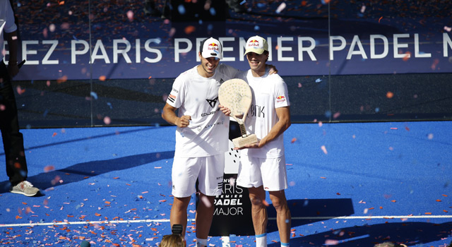 Entrega título Final Paris Premier Padel Major Galán y Lebrón 2022