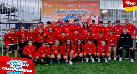 España cumple con el guion en ambos cuadros: termina la fase de grupos como líder imbatido