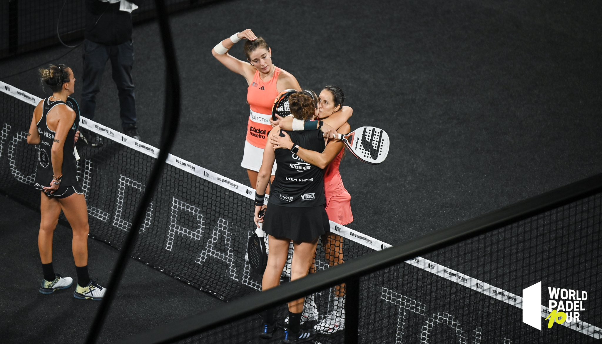Saludo Triay y Orsi octavos de final German Padel Open 2023