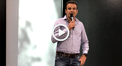 Disfruta del vídeo homenaje 'Willy Lahoz: Historia viva del pádel'