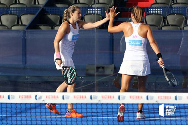 Ale Salazar y Ari Sánchez Mijas