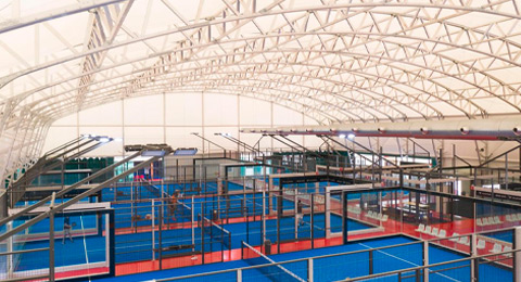 Padel Lands sigue creciendo e incorpora a Okapadel a la mayor plataforma online sobre clubes de padel y alojamientos con pistas en todo el mundo